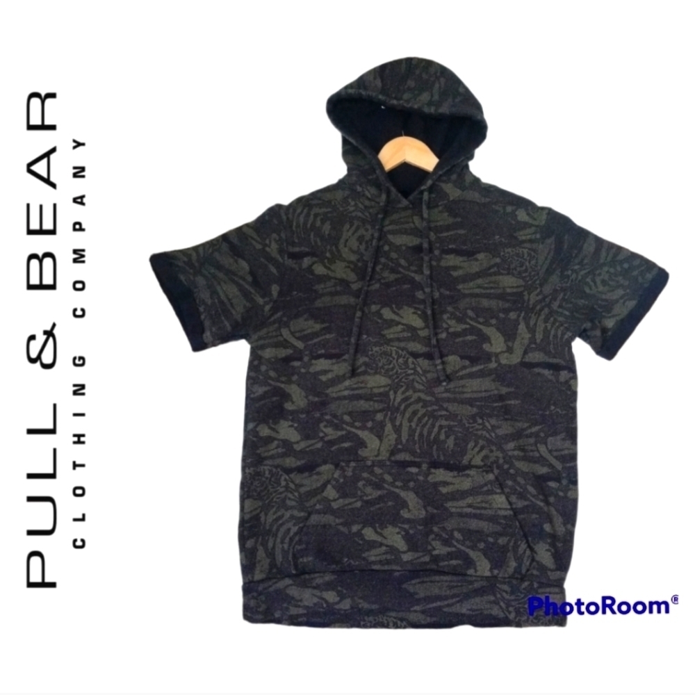 Pull & Bear Men's Shirt Hoodie. Size M.